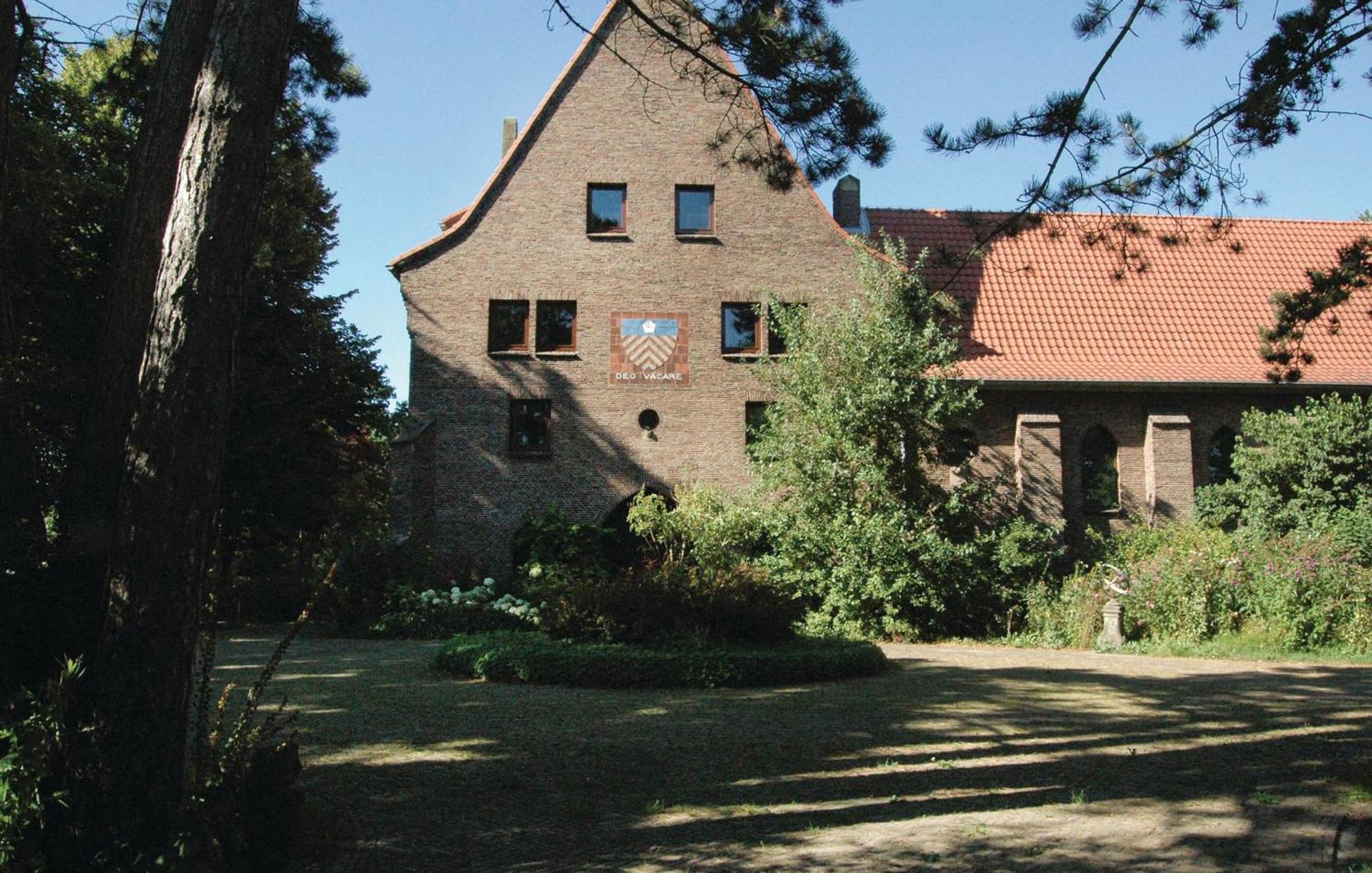 2 Bedroom Pet Friendly Home In Egmond Aan Zee Exterior photo
